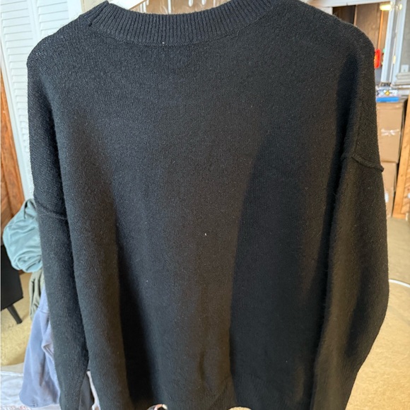 Vince Camuto Black Crewneck Sweater - Picture 3 of 3